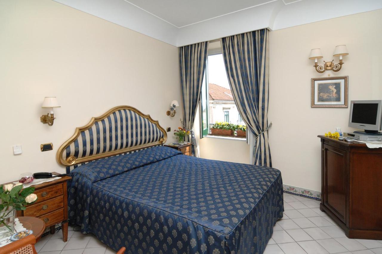 Amalfi Old Square Room & Apartments エクステリア 写真