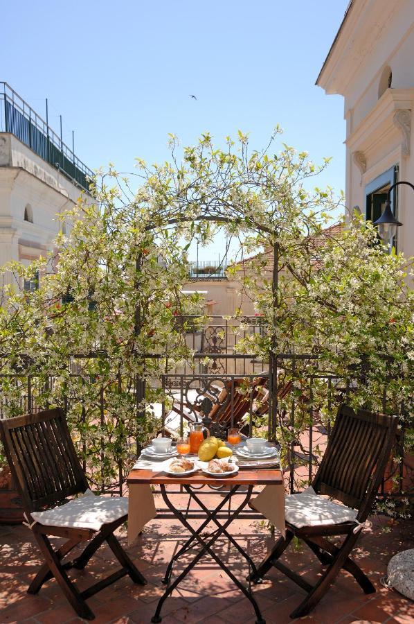 Amalfi Old Square Room & Apartments エクステリア 写真