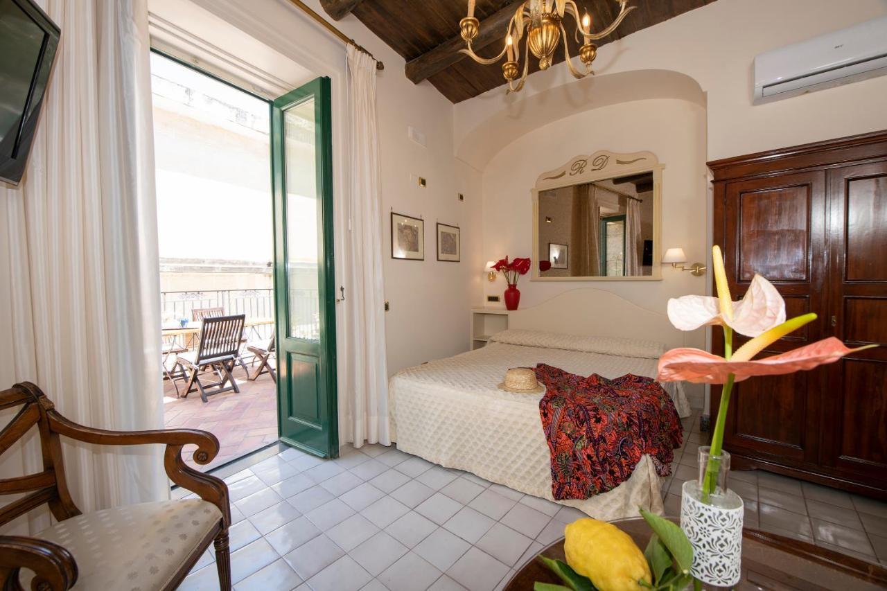 Amalfi Old Square Room & Apartments エクステリア 写真