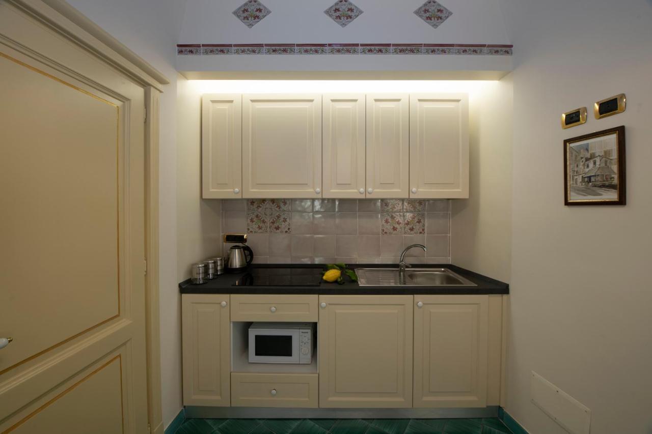 Amalfi Old Square Room & Apartments エクステリア 写真