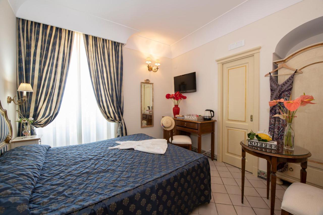 Amalfi Old Square Room & Apartments エクステリア 写真