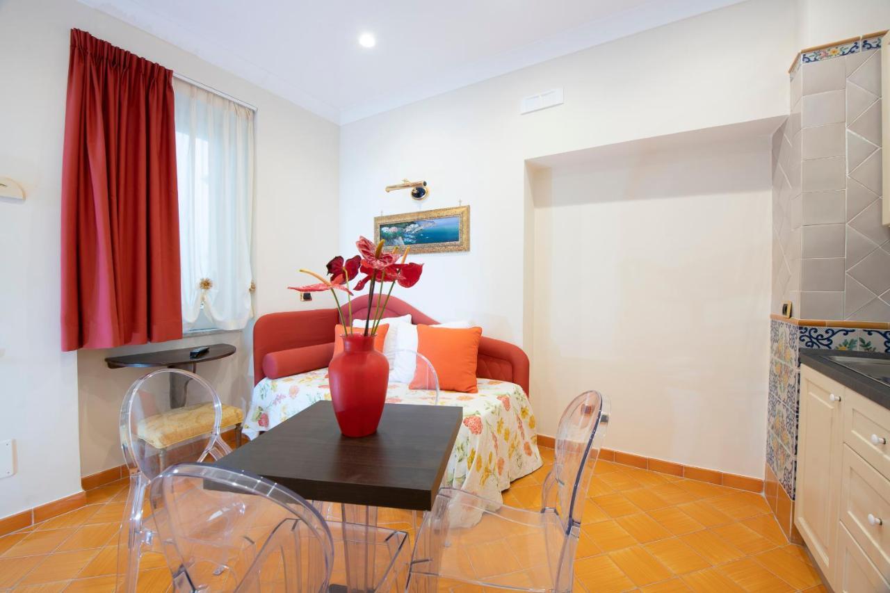Amalfi Old Square Room & Apartments エクステリア 写真