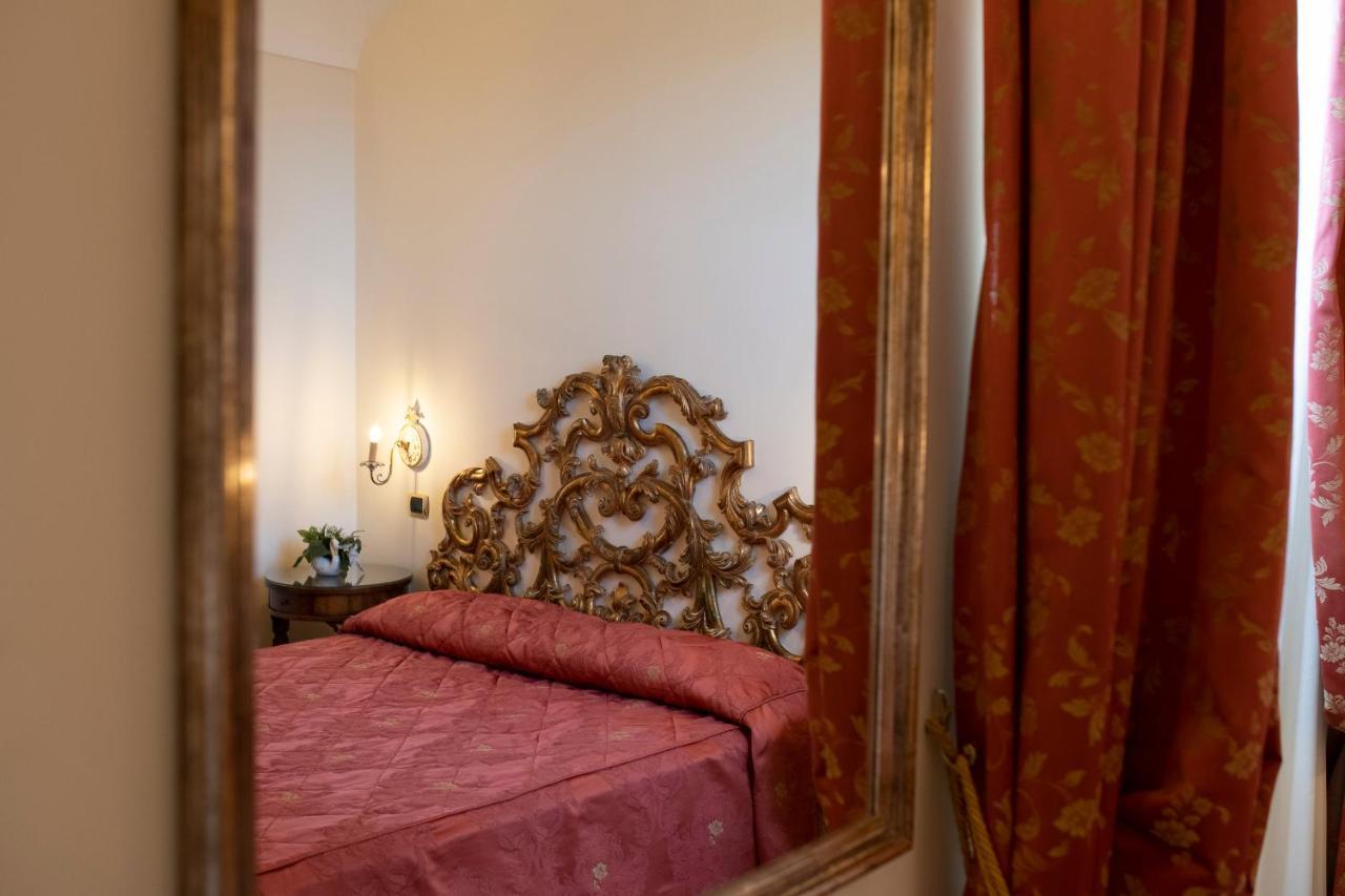 Amalfi Old Square Room & Apartments エクステリア 写真