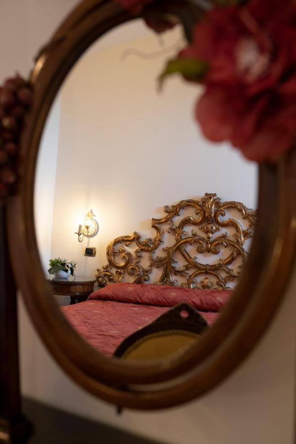 Amalfi Old Square Room & Apartments エクステリア 写真